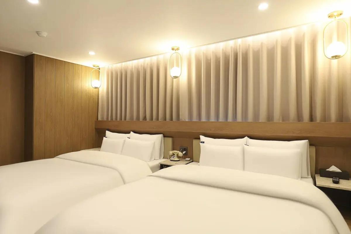 Rosy Hotel Чеонджу Екстериор снимка