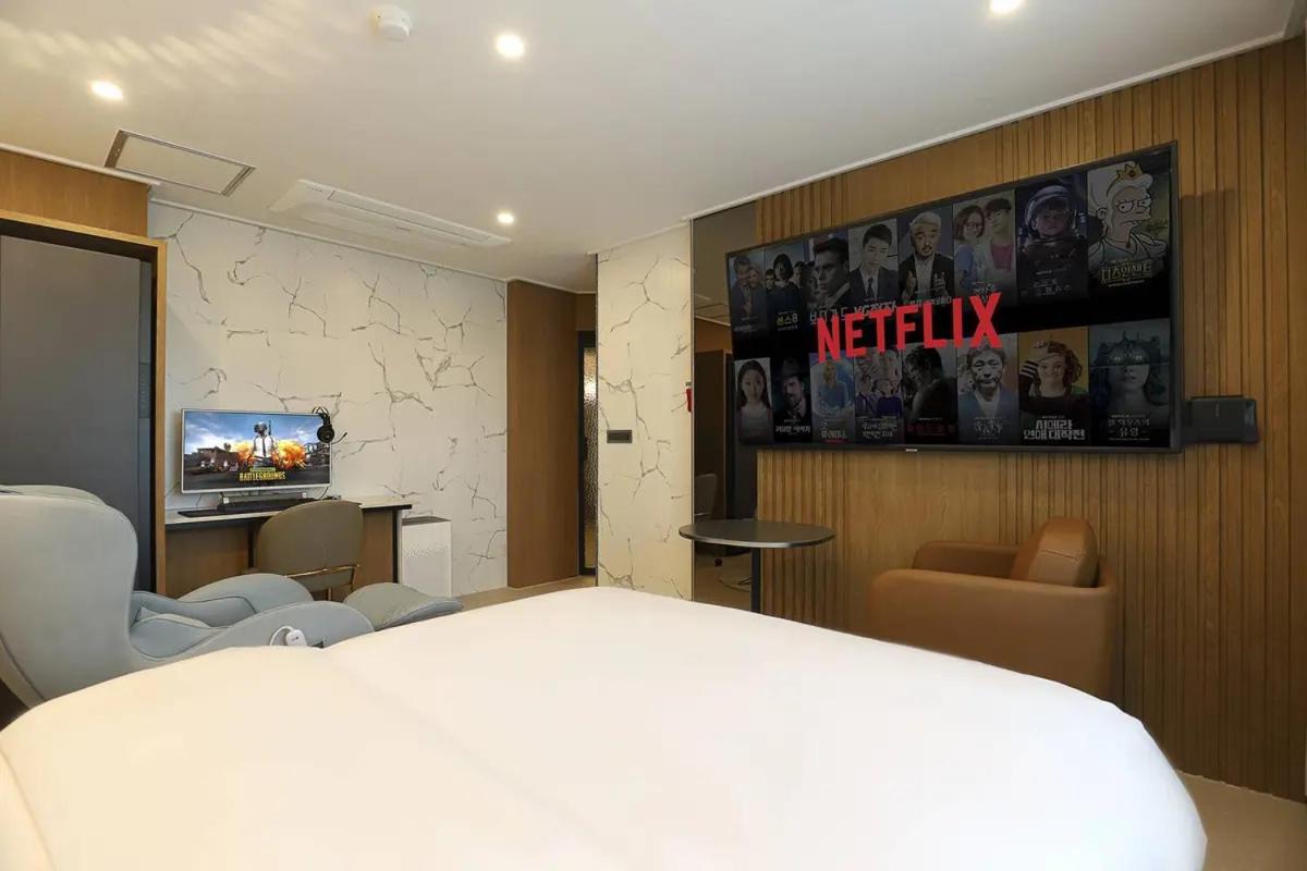 Rosy Hotel Чеонджу Екстериор снимка