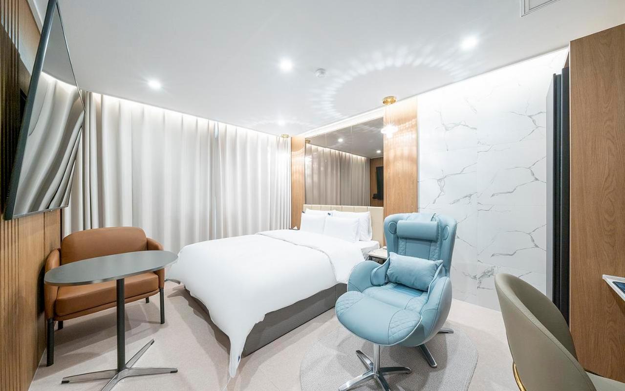 Rosy Hotel Чеонджу Екстериор снимка
