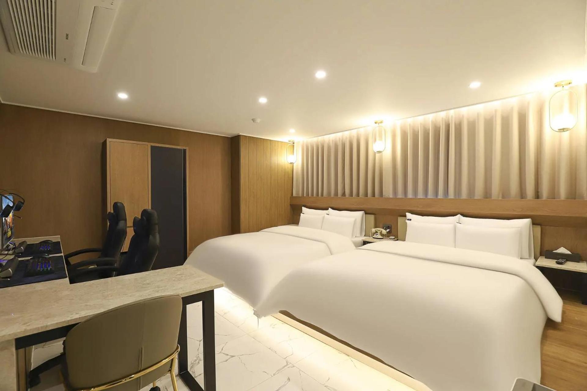 Rosy Hotel Чеонджу Екстериор снимка