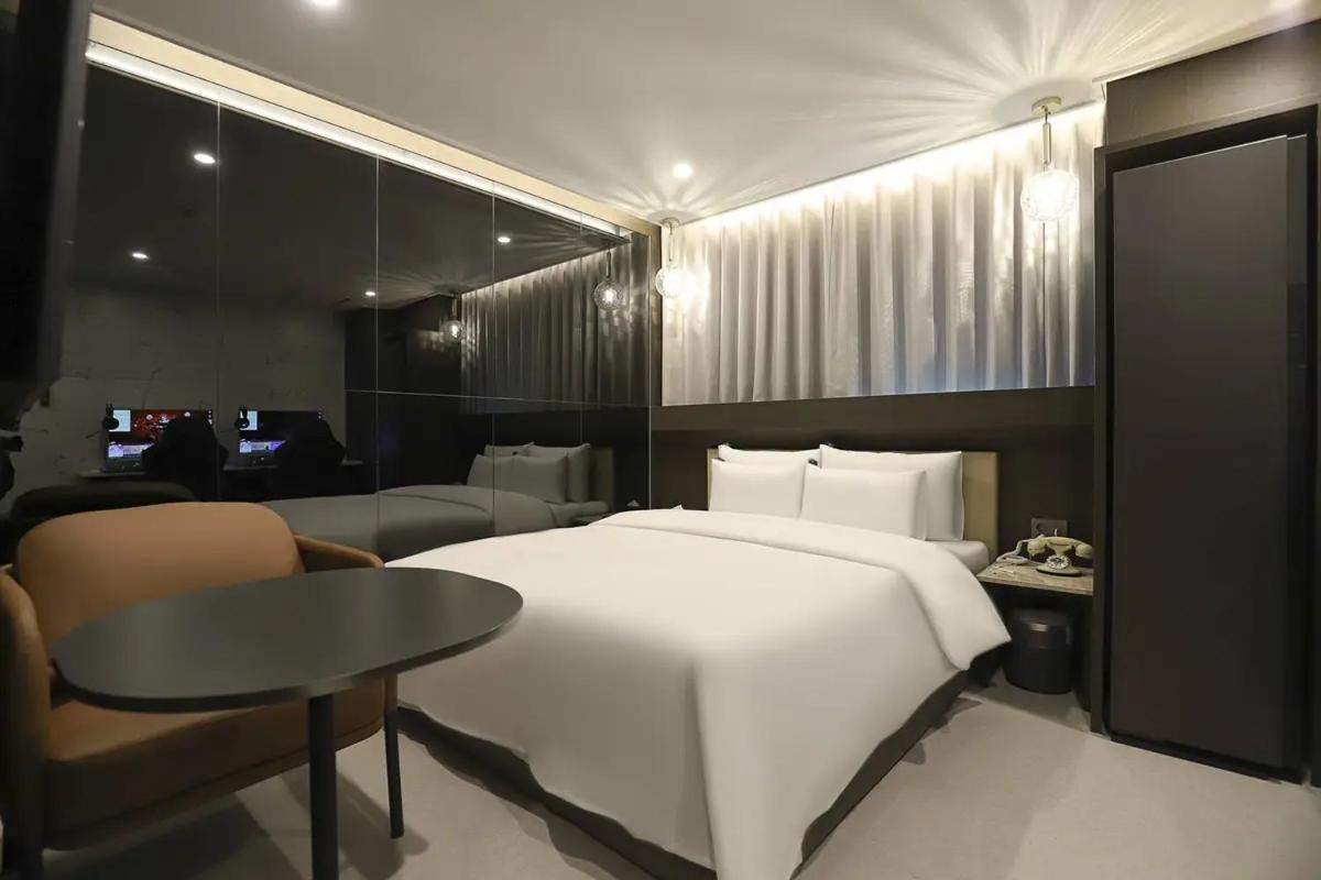 Rosy Hotel Чеонджу Екстериор снимка