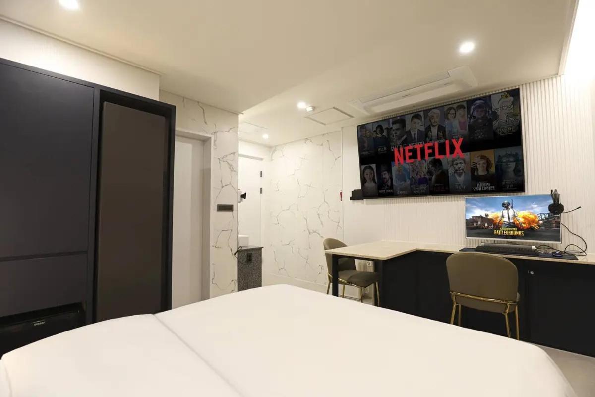 Rosy Hotel Чеонджу Екстериор снимка