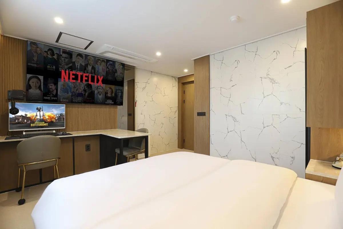 Rosy Hotel Чеонджу Екстериор снимка