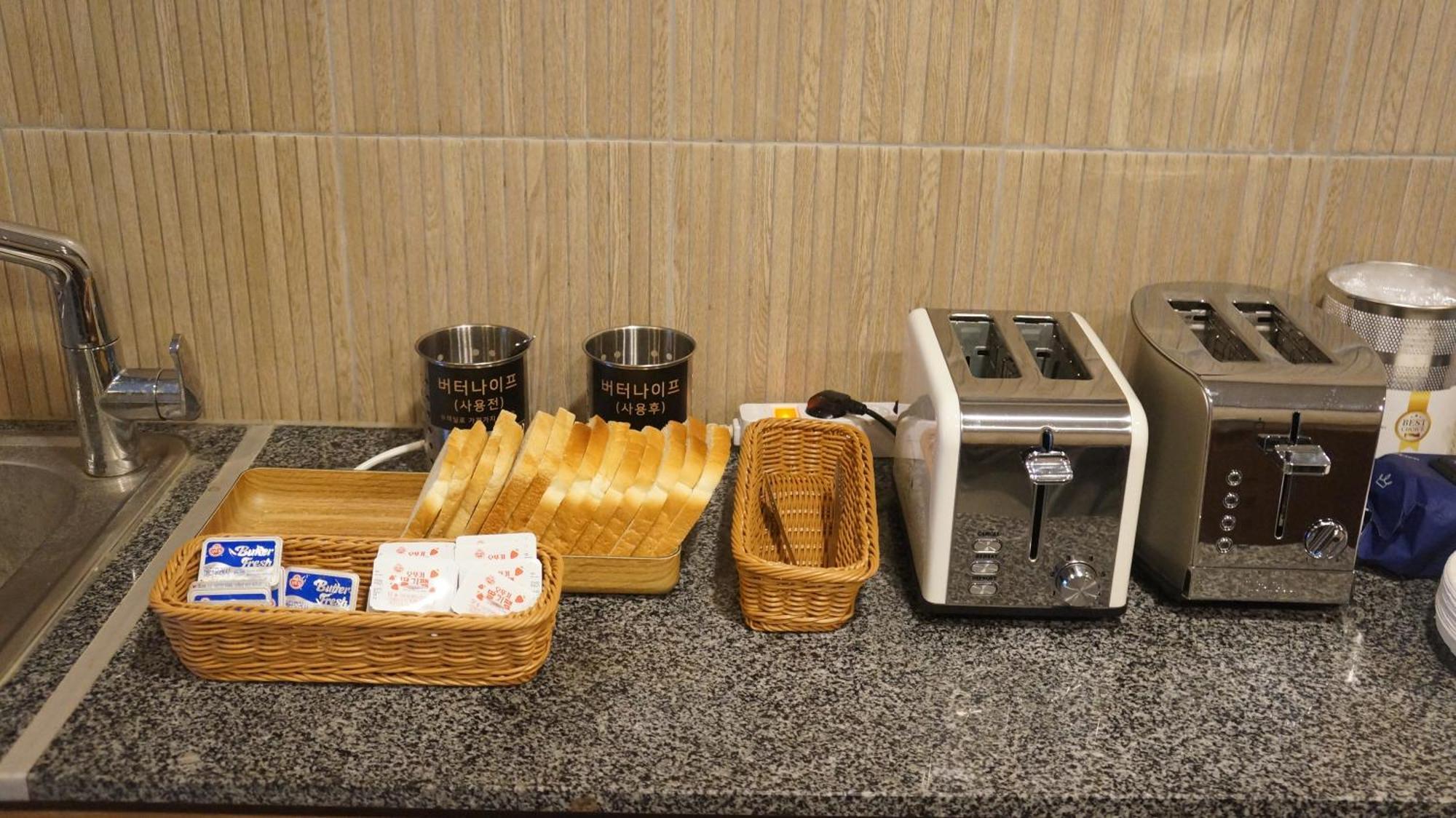 Rosy Hotel Чеонджу Екстериор снимка