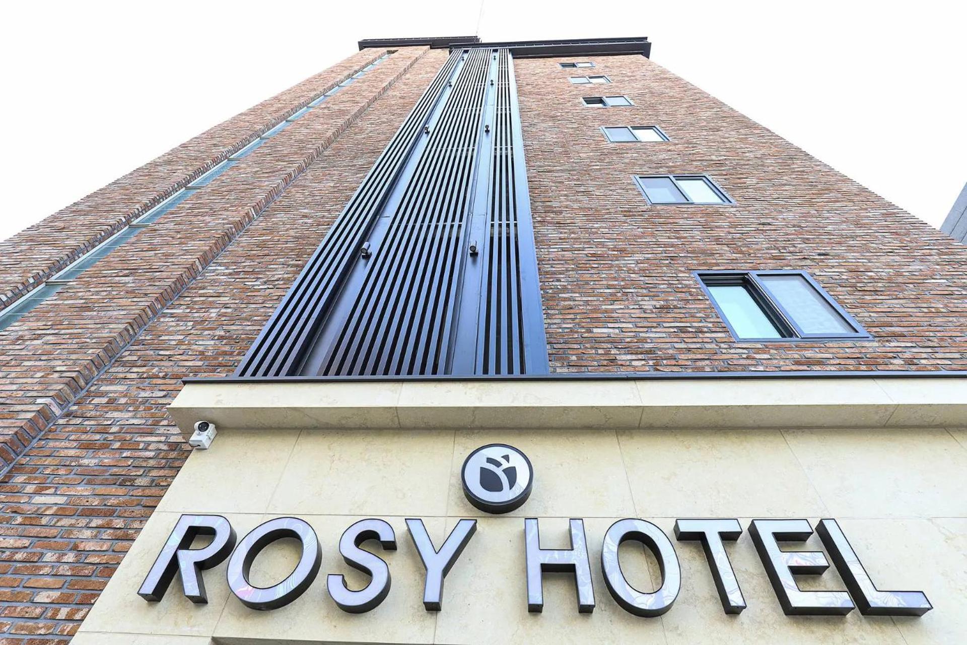 Rosy Hotel Чеонджу Екстериор снимка